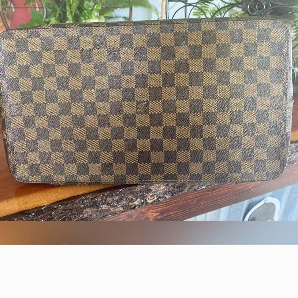 Louis Vuitton Hampsted Shoulder Bag - Picture 9 of 13